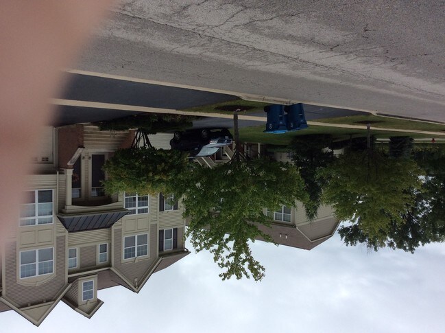 Nice community - 428 N Commerce St