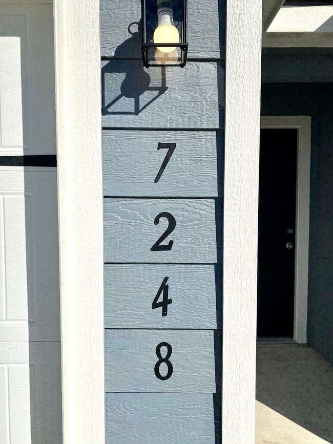 Building Photo - **1595/Month** Far West San Antonio!