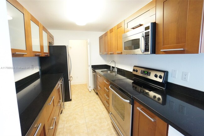 Building Photo - 401 69th St