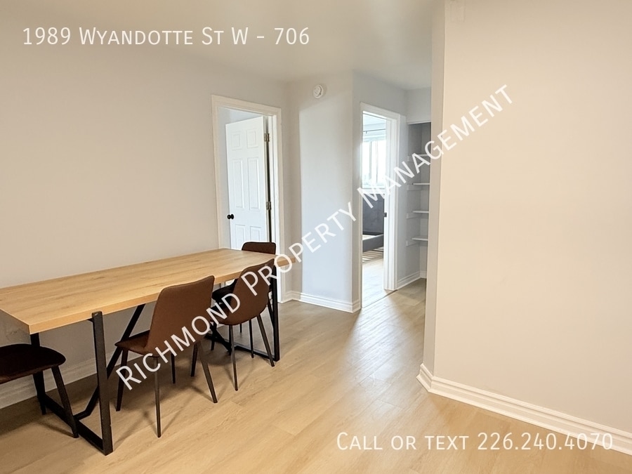 Photo principale - 1989 Wyandotte St W