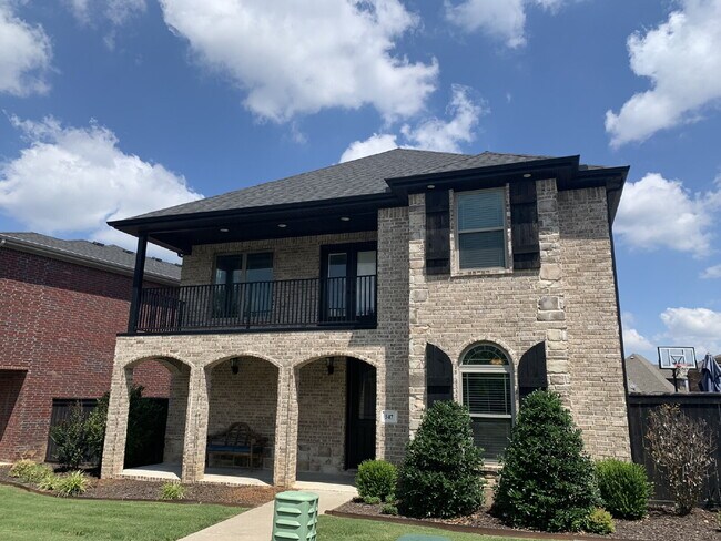 Building Photo - 547 N Salem Rd