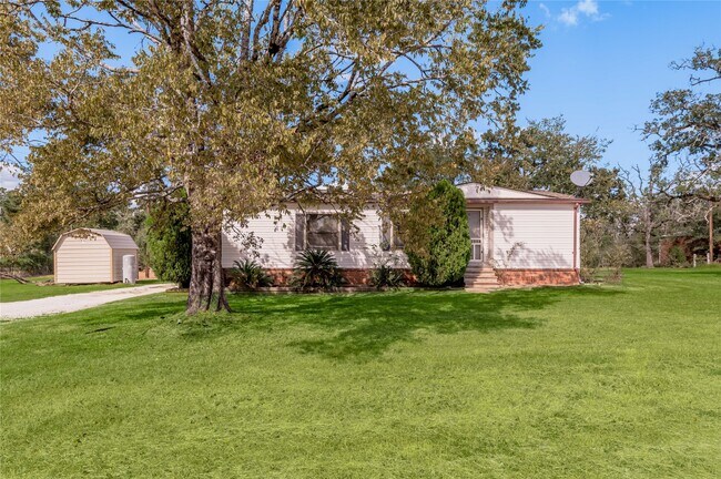 Foto del edificio - 30 Allen Dr