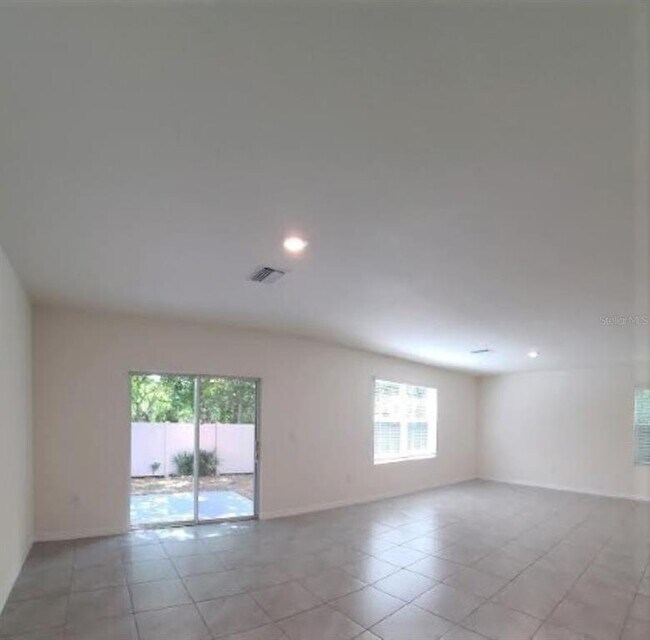 Foto del edificio - 7768 Cypress Walk Dr