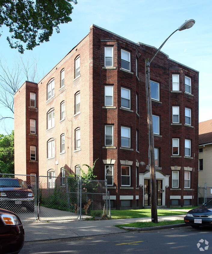Primary Photo - 17 E Hooker St