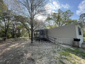 Building Photo - 15612 Oak Bend