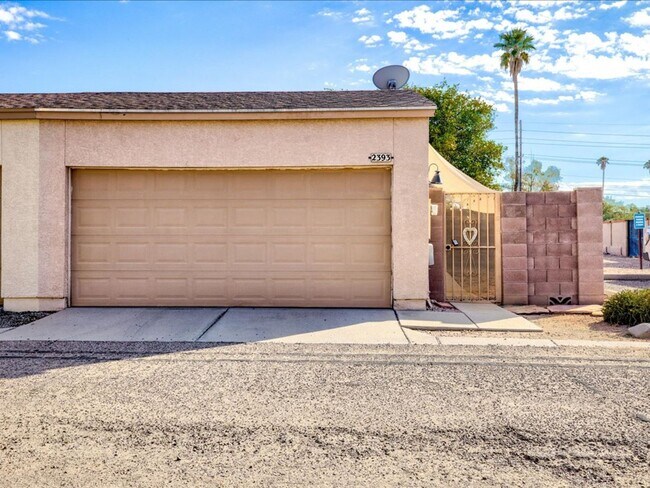 Foto del edificio - Modern 2 Bedroom 2 Bathroom home with comm...