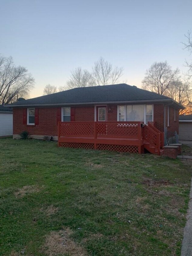 Foto principal - 8810 Terry Rd