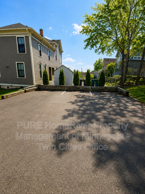 Foto del edificio - 518 3rd St N