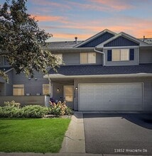 Building Photo - 13852 Hyacinth Dr