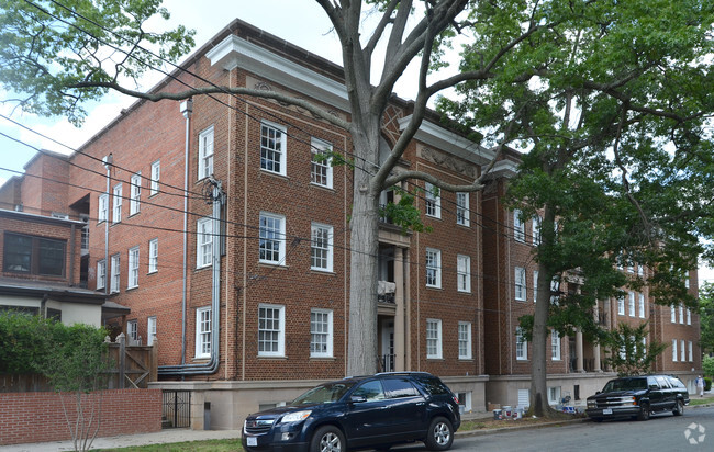 Building Photo - Lord Fairfax