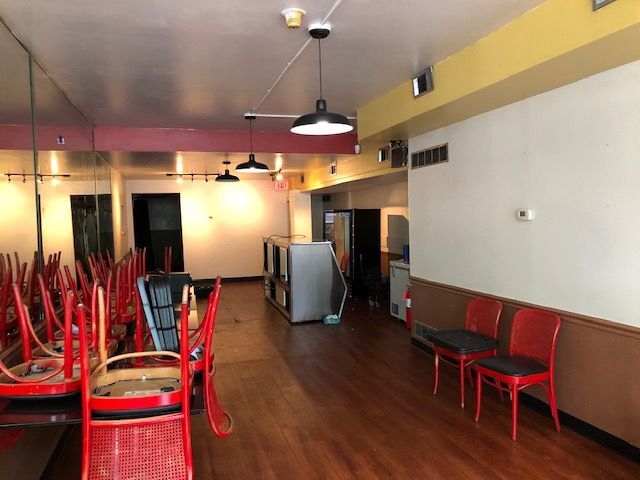 Building Photo - Great Commercial Space