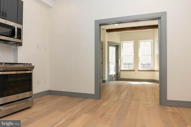 Foto del edificio - 327 S 16th St