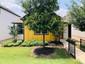 Building Photo - 5315 Golden Canary Ln