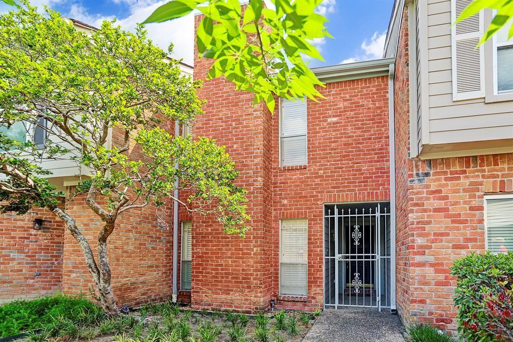 5949 Woodway Place Ct, Houston, TX 77057 Condo for Rent in Houston