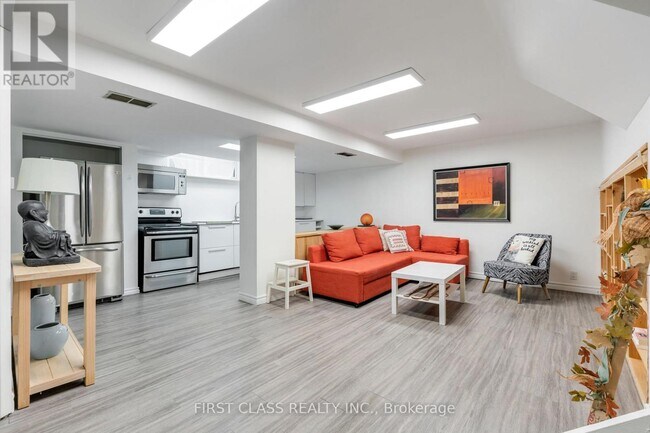 Building Photo - 1920 Truscott Dr