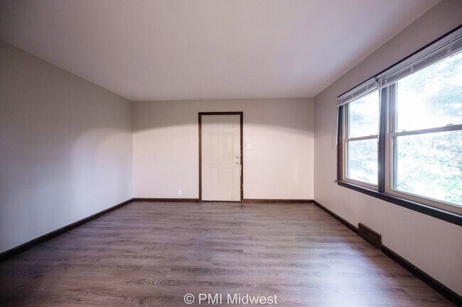 Building Photo - 58 E Troy