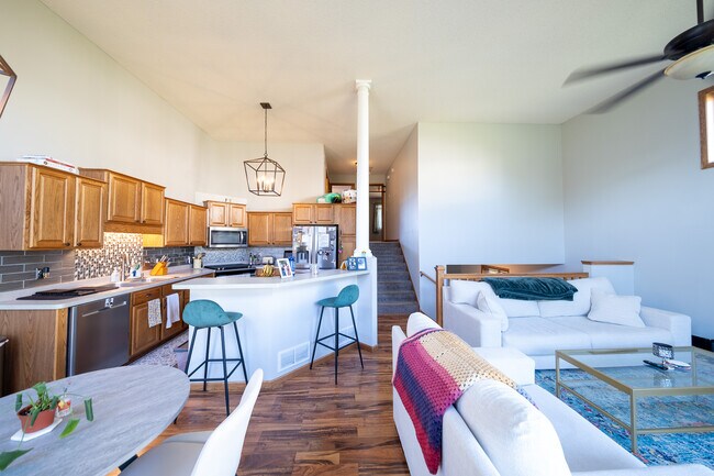 Foto del edificio - 18904 Inca Ave