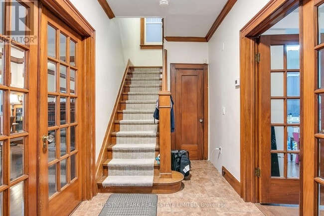 Building Photo - 114 Colin Ave