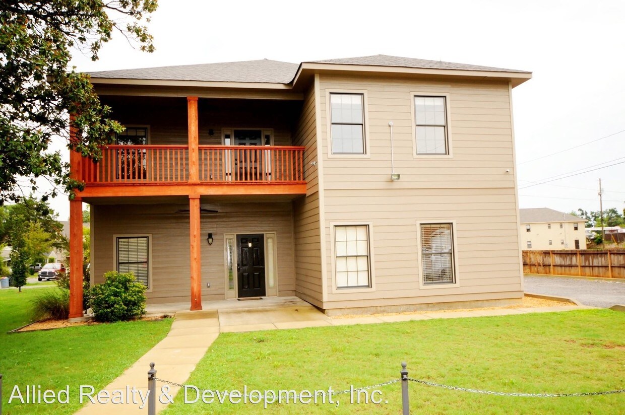 Primary Photo - 5 br, 5 bath Apartment - 497 Wesley Place A-B
