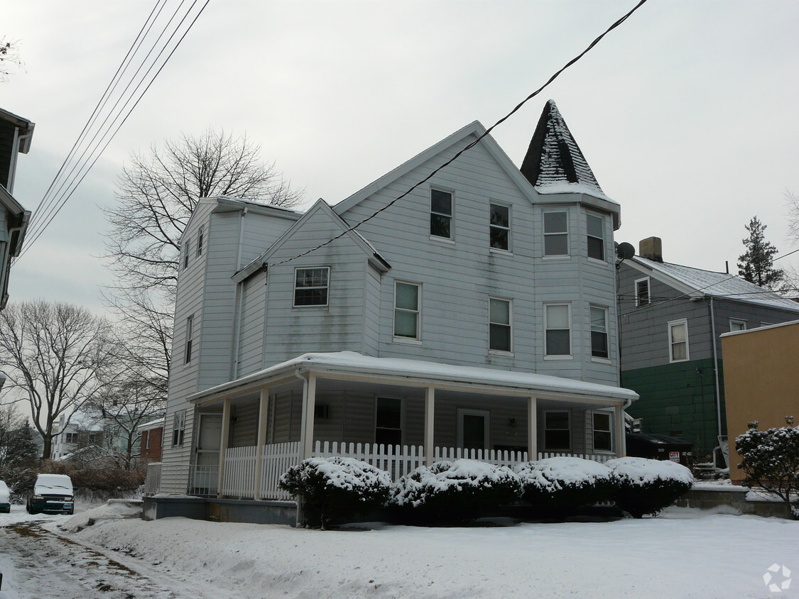 Foto del edificio - 110 W Broad St