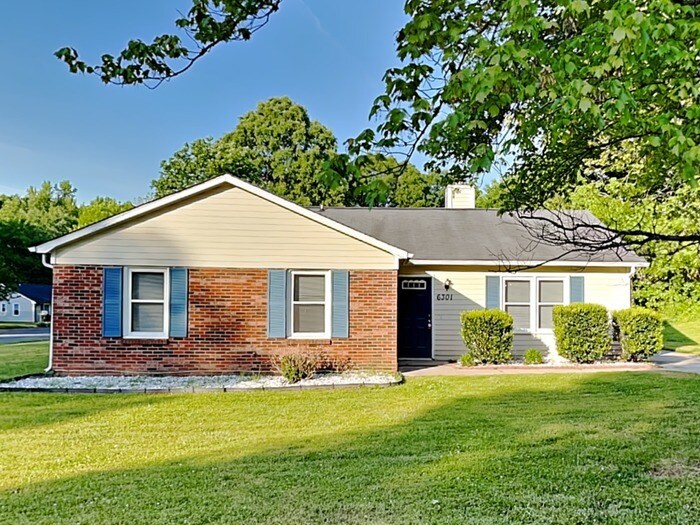 Primary Photo - Classic 3 Bedroom Ranch ready for you!