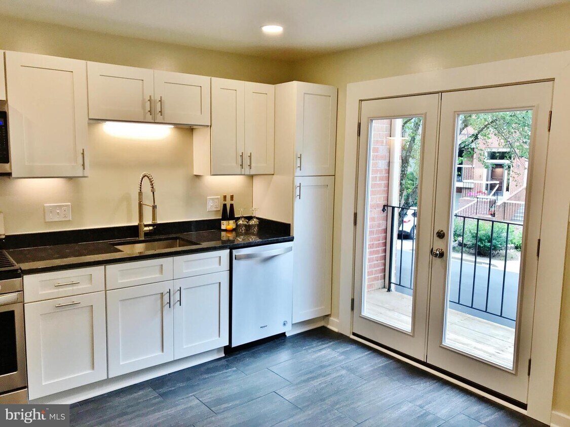 Foto principal - 10944 Whiterim Dr