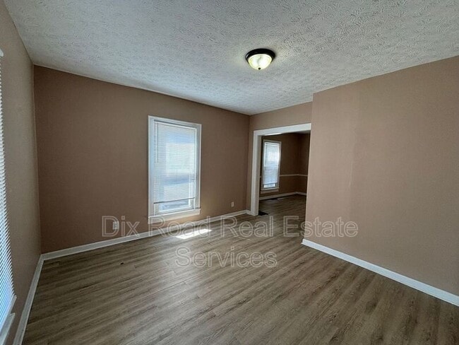 Building Photo - 1903 Tytus Ave