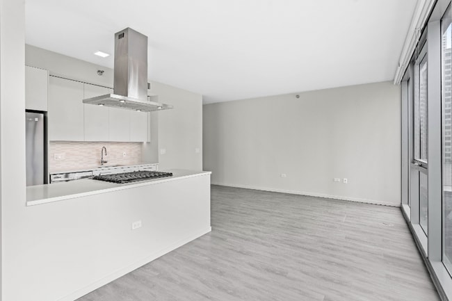 Photo - 5 E Huron St Apartment