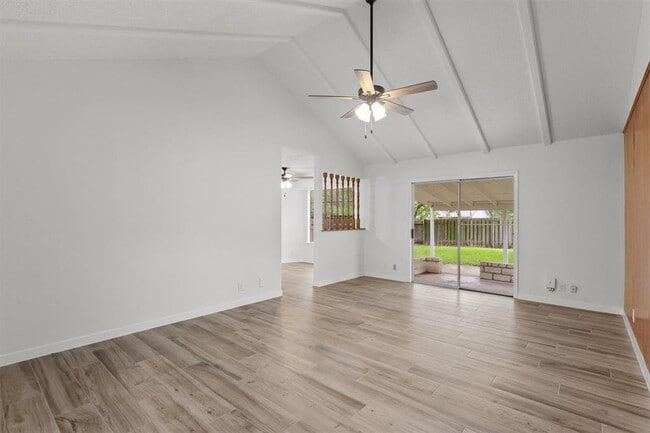 Foto del edificio - 703 Huntingdon Pl