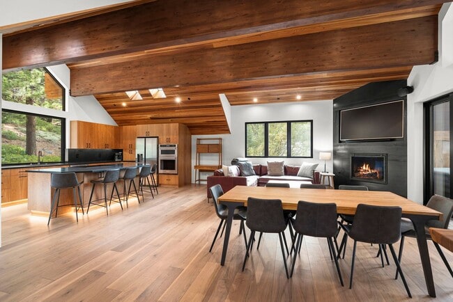 Foto del edificio - The ultimate Tahoe experience