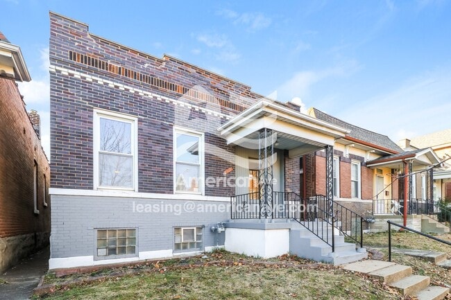 Building Photo - 3711 S Spring Ave