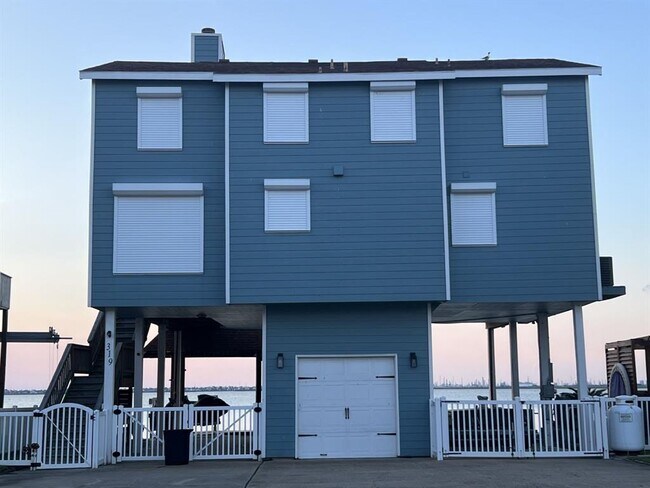 Foto del edificio - 319 Isles End Rd