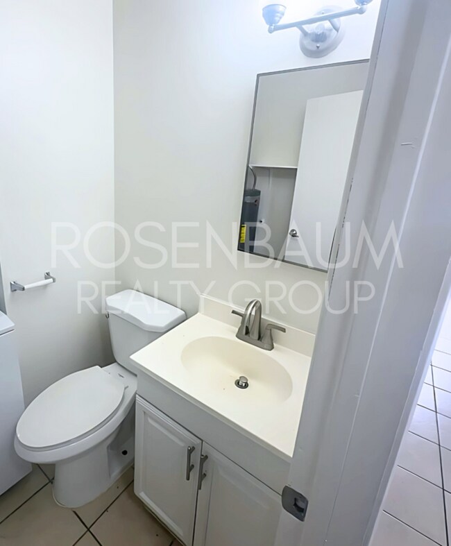 Foto del edificio - 713 W 1st Ave