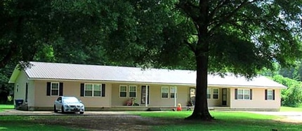 Building Photo - 215 Geoff Ln