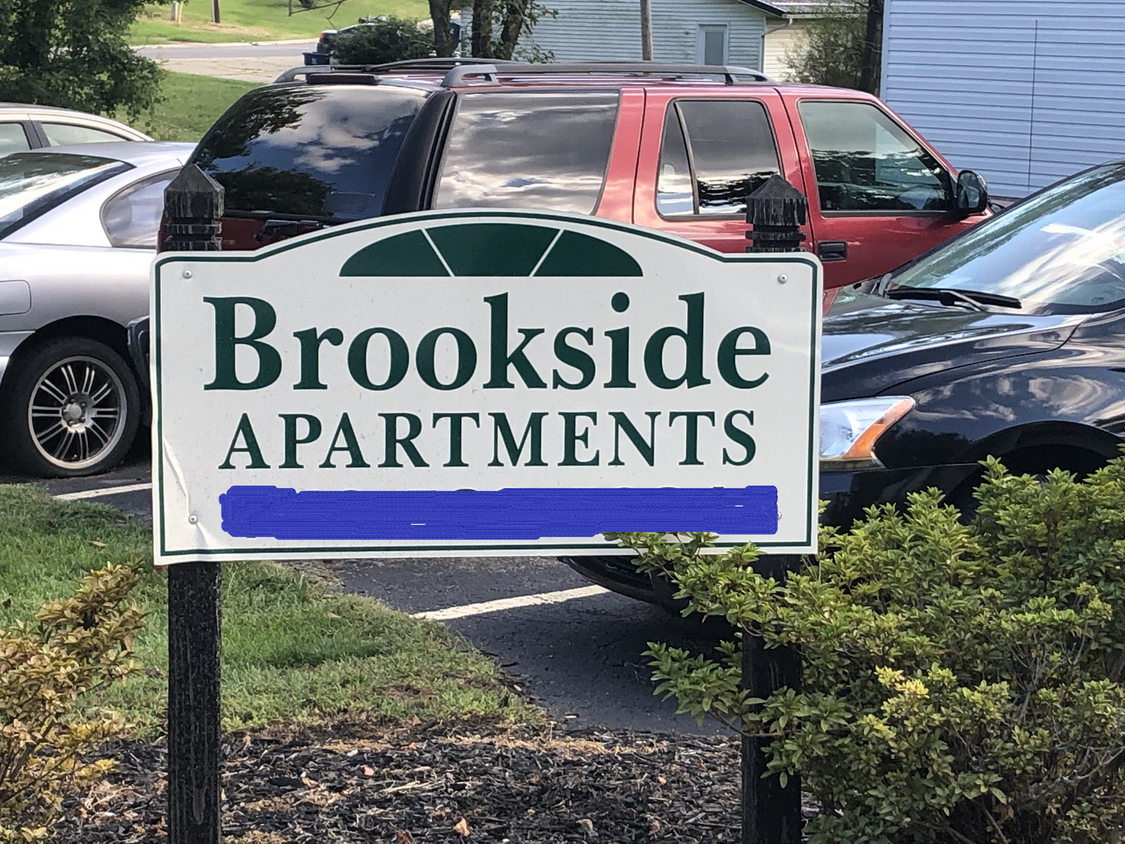Primary Photo - 563 Brookside Ct