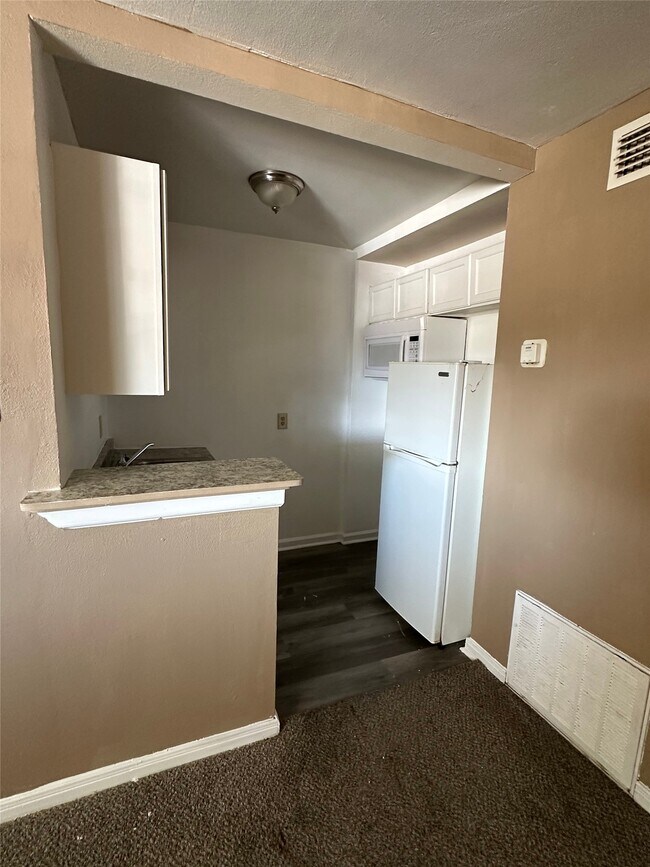 Foto del edificio - 516 Holiday Dr