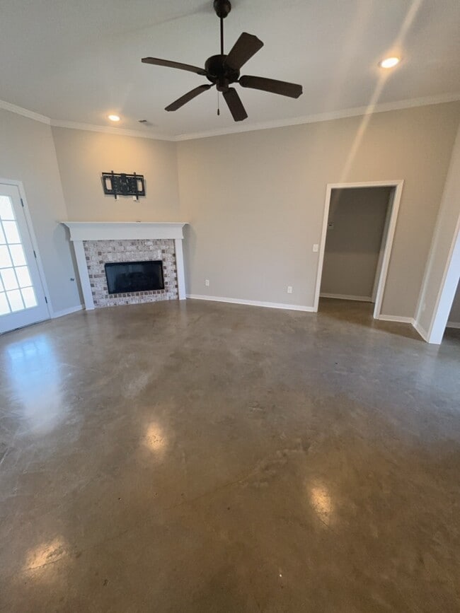 Building Photo - 1502 Arcadia Ln