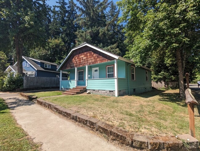 Building Photo - 4-Bedroom, 2-Bath Home In The Amazon Area ...
