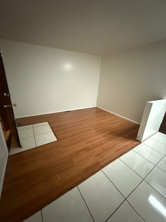 Foto del edificio - Warnock Avenue