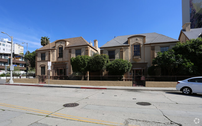 Building Photo - Holllywood Embasssy