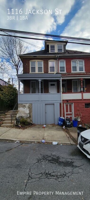 Foto principal - 3 Bedroom / 1 Bathroom House in Easton!