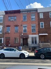 Building Photo - 421 Garden St