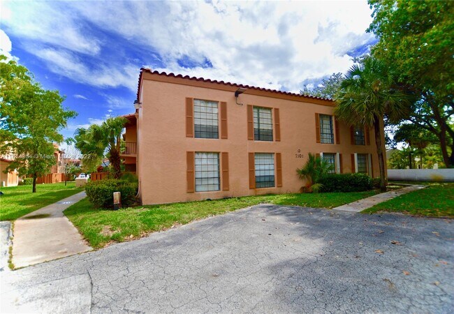 Building Photo - 7101 Miami Lakes Dr