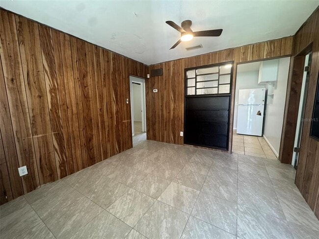 Building Photo - 4034 13th Ave S