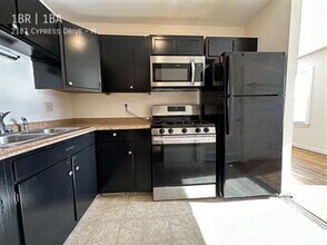 Building Photo - 2181 Cypress Dr