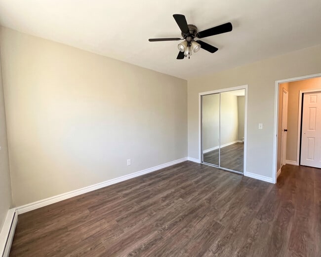 Building Photo - Courtyard Apartments