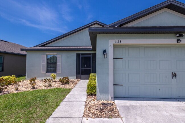 Foto del edificio - 633 Chatham Walk Dr