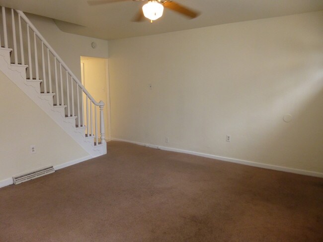 Foto del edificio - 2606 Larkins Way