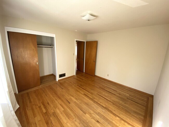 Foto del edificio - 2665 Virginia St