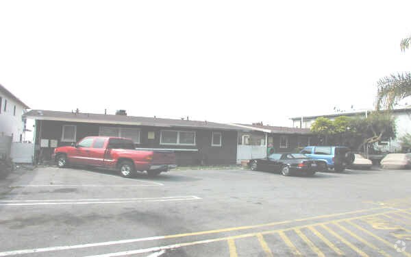 Building Photo - 22806-22812 Pacific Coast Hwy
